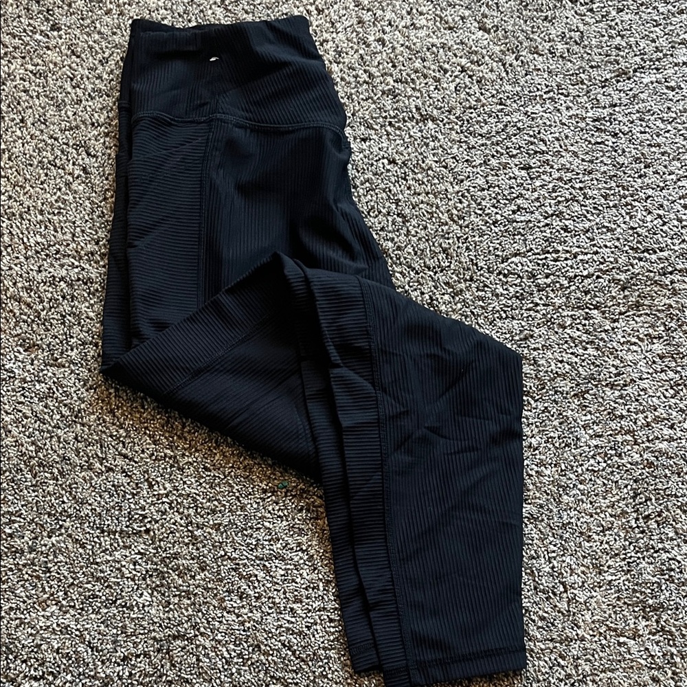 Old Navy Active Black High-Rise ribbed Leggings